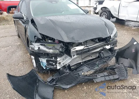 2025 Toyota Camry Le z USA, uszkodzony, nr VIN 4T1DAACK6SU099657